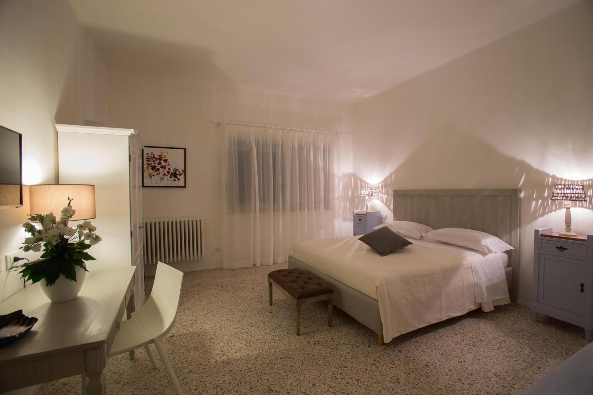 Li Pappi Antico Casale Bed and Breakfast Galatina Værelse billede