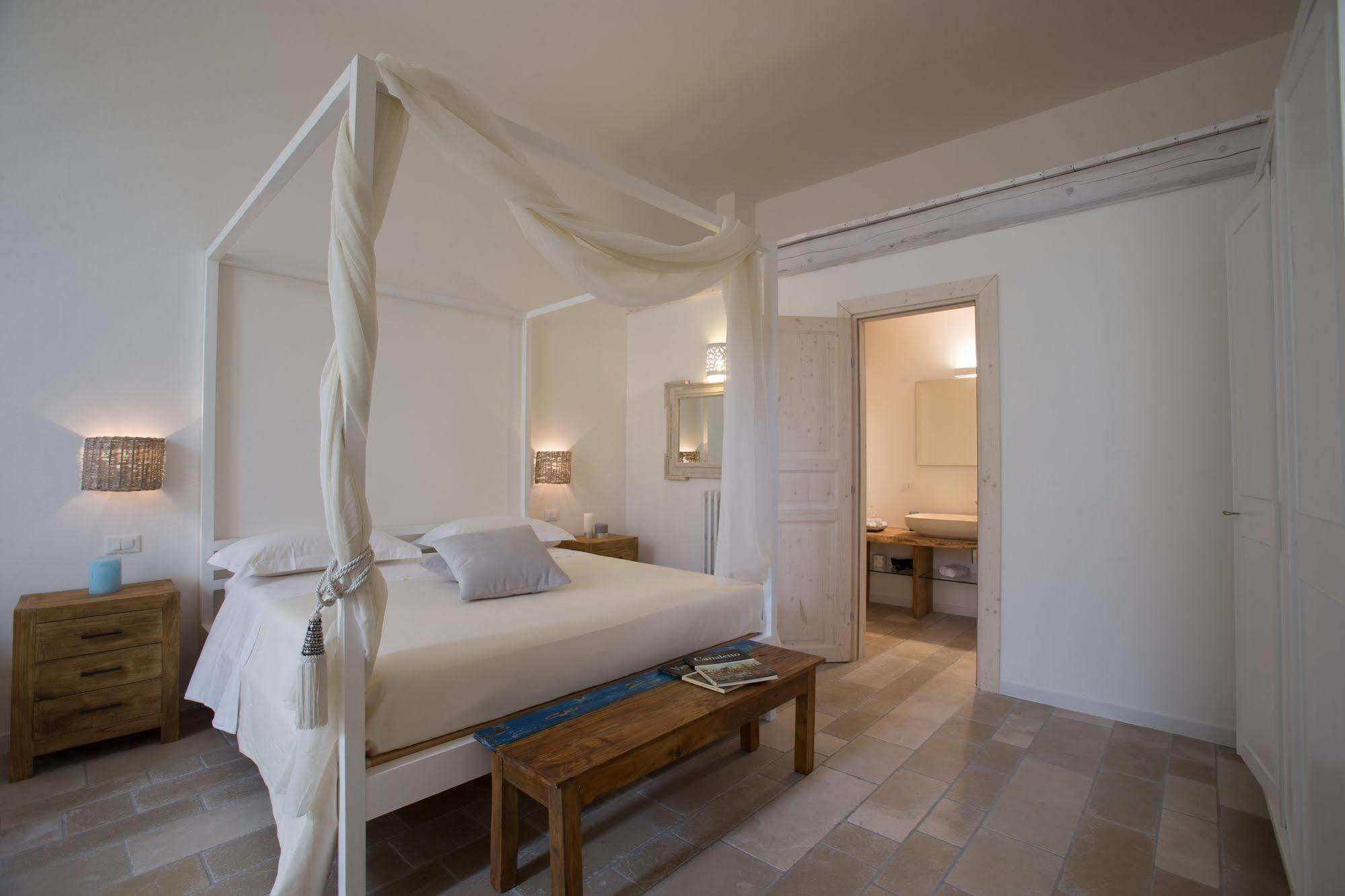 Li Pappi Antico Casale Bed and Breakfast Galatina Eksteriør billede