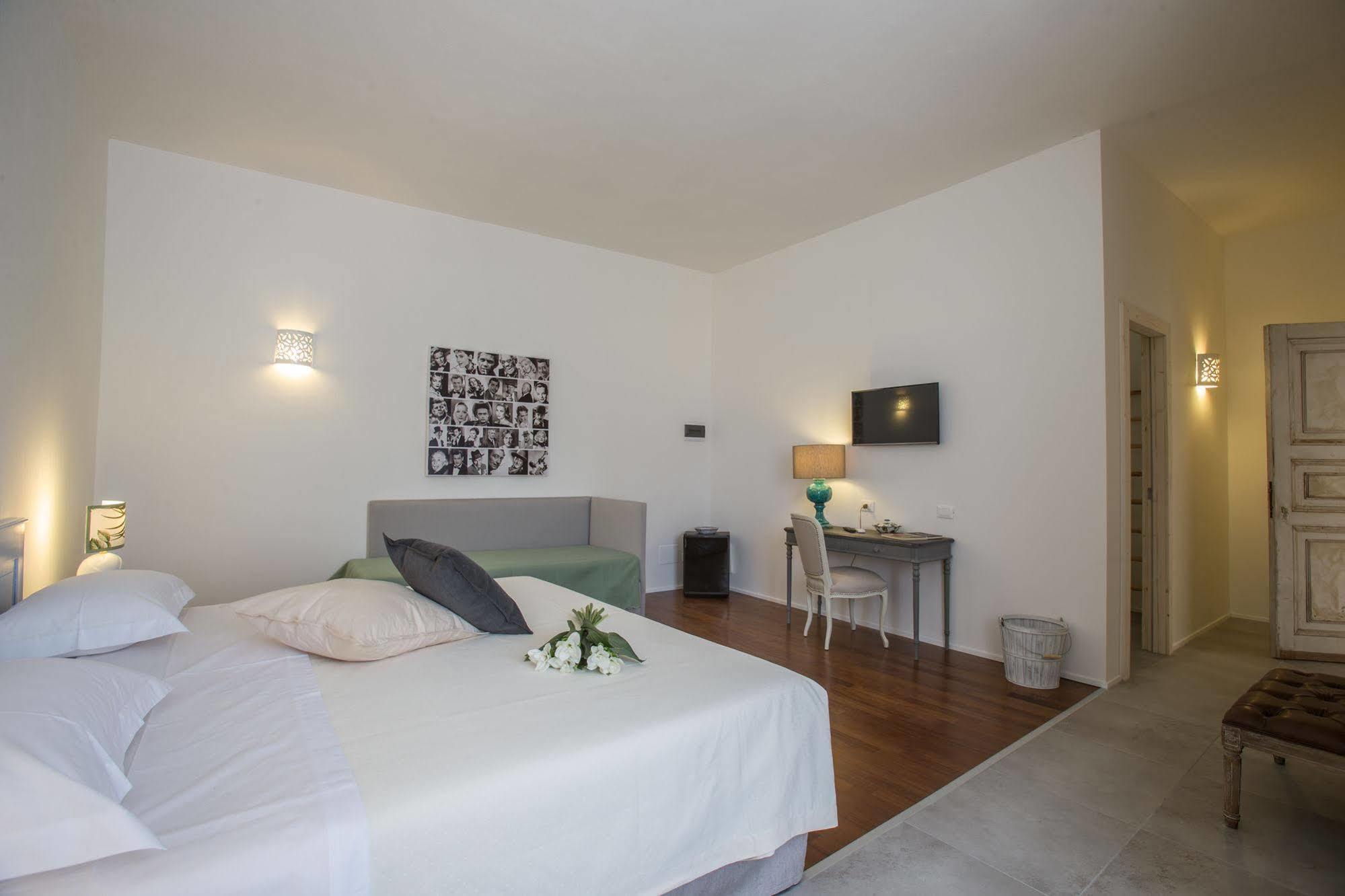 Li Pappi Antico Casale Bed and Breakfast Galatina Eksteriør billede